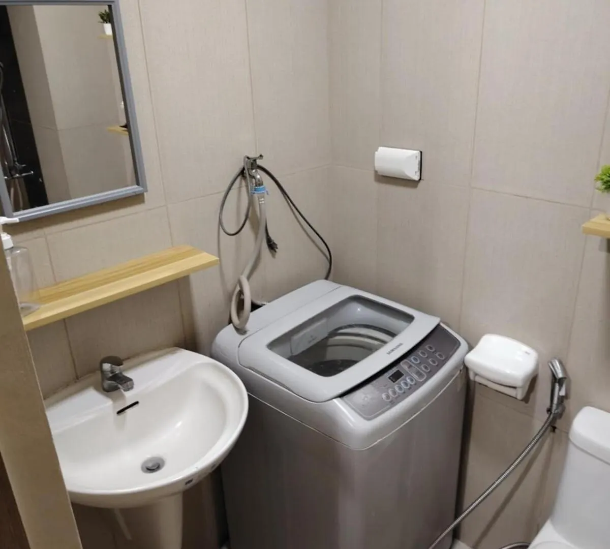 Apartment Affordable Breeze Residence Unit 2118 Manila